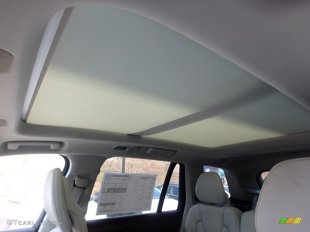 2018 Volvo XC90 T5 AWD Momentum Sunroof Photo #126576485