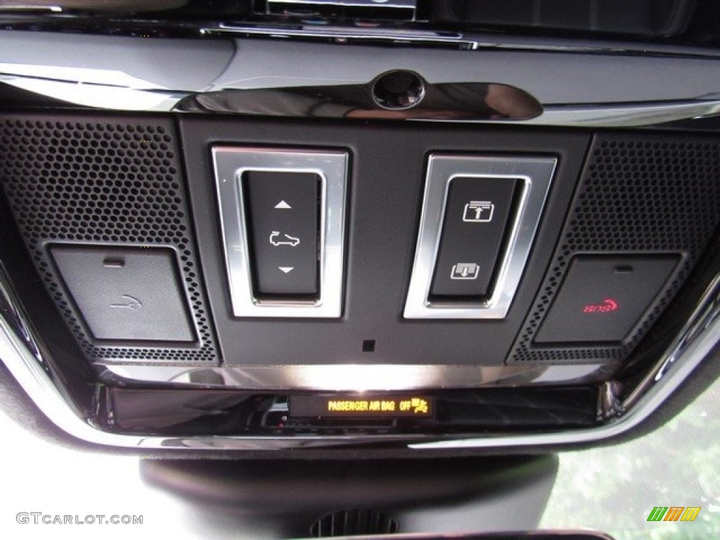 2018 Land Rover Range Rover Velar R Dynamic SE Controls Photo #126576704
