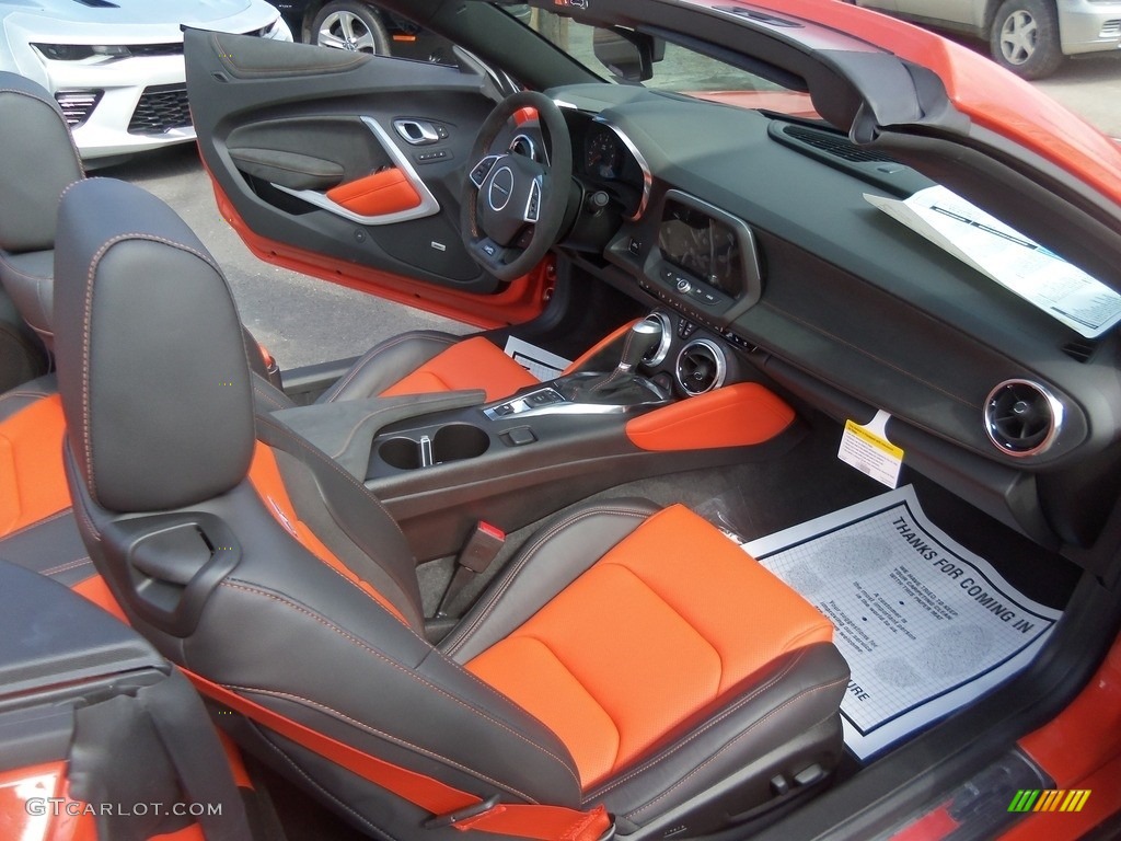2018 Chevrolet Camaro SS Convertible Hot Wheels Package Front Seat Photo #126578762