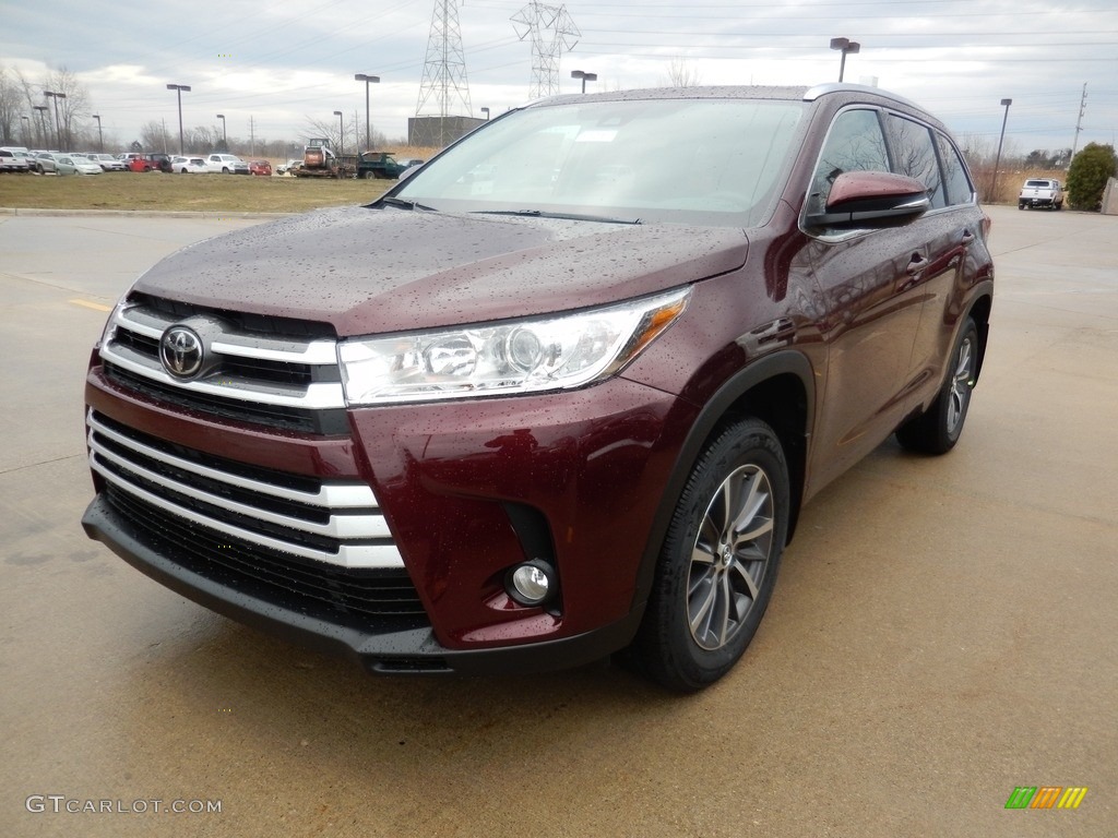 2018 Highlander XLE AWD - Ooh La La Rouge Mica / Black photo #1