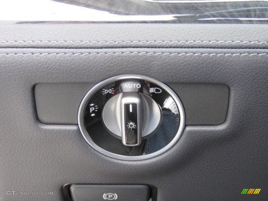 2018 Mercedes-Benz SL 550 Roadster Controls Photo #126581987