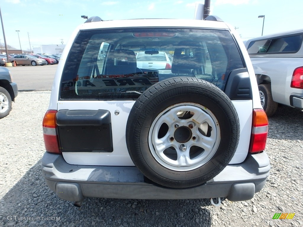 2003 Tracker 4WD Hard Top - White / Medium Gray photo #3