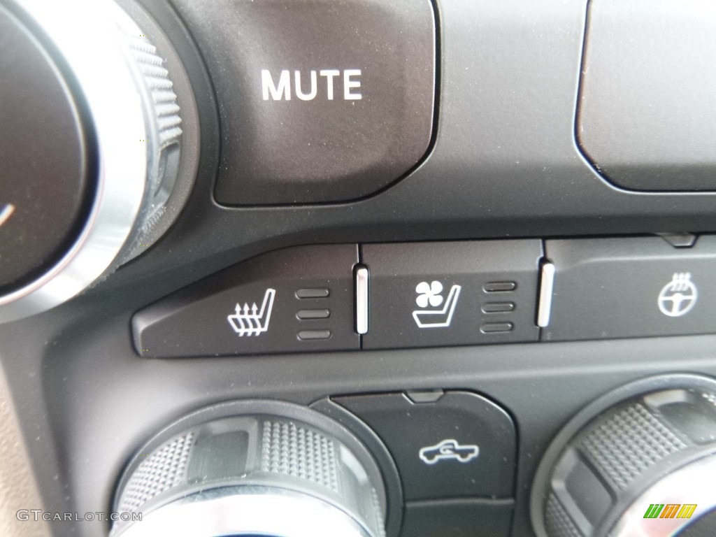 2019 Ram 1500 Laramie Crew Cab 4x4 Controls Photo #126587687