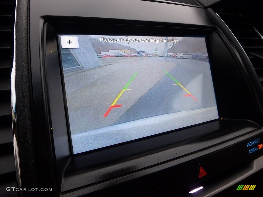 2017 Taurus Limited - White Platinum / Charcoal Black photo #25