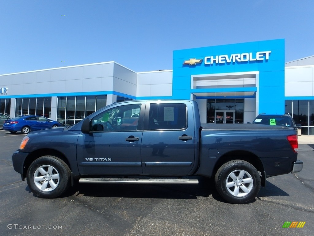 2013 Titan SV Crew Cab 4x4 - Graphite Blue / Charcoal photo #3