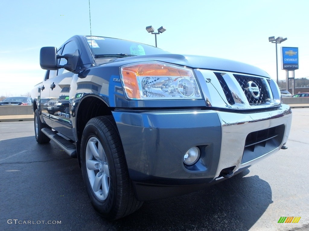 2013 Titan SV Crew Cab 4x4 - Graphite Blue / Charcoal photo #11