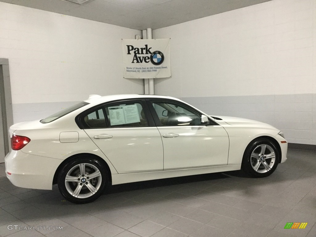 2015 3 Series 320i xDrive Sedan - Alpine White / Venetian Beige photo #7