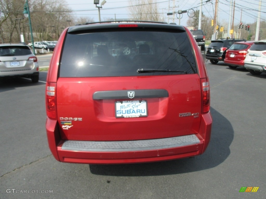2009 Grand Caravan SE - Inferno Red Crystal Pearl / Dark Slate Gray/Light Shale photo #7