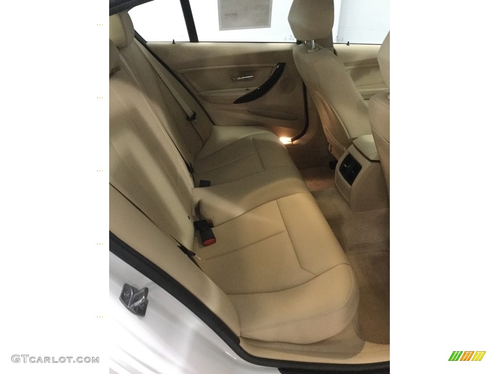 2015 3 Series 320i xDrive Sedan - Alpine White / Venetian Beige photo #20