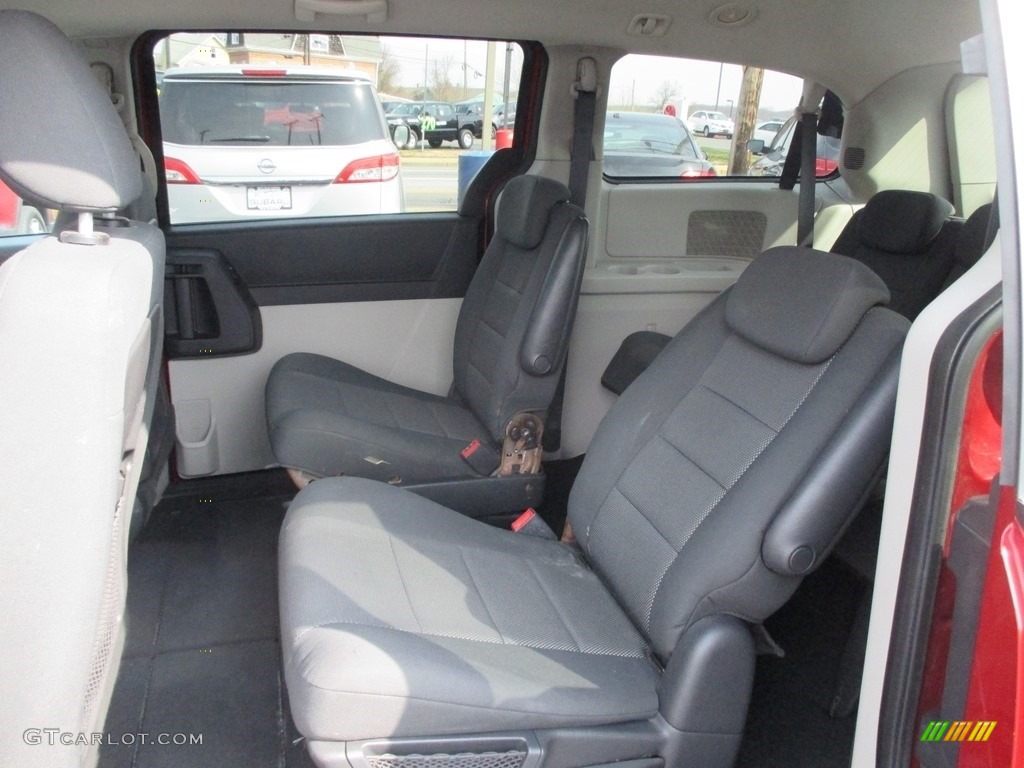 2009 Grand Caravan SE - Inferno Red Crystal Pearl / Dark Slate Gray/Light Shale photo #20