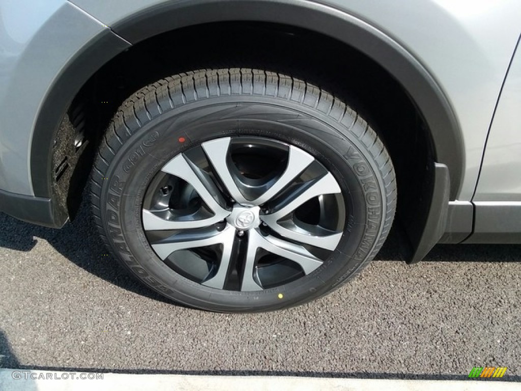 2018 RAV4 LE - Silver Sky Metallic / Black photo #6