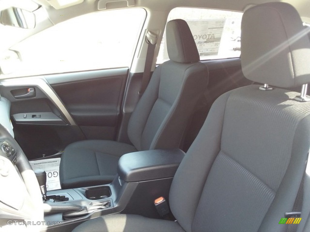 2018 RAV4 LE - Silver Sky Metallic / Black photo #9