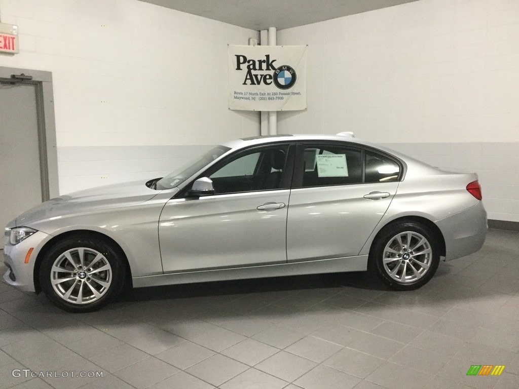 2018 3 Series 320i xDrive Sedan - Glacier Silver Metallic / Black photo #2