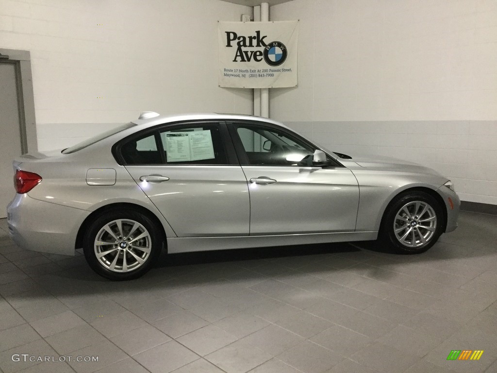 2018 3 Series 320i xDrive Sedan - Glacier Silver Metallic / Black photo #6