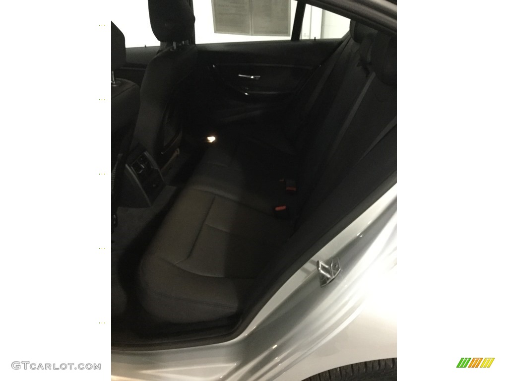 2018 3 Series 320i xDrive Sedan - Glacier Silver Metallic / Black photo #13