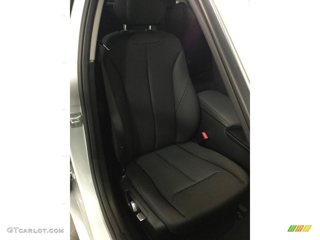 2018 3 Series 320i xDrive Sedan - Glacier Silver Metallic / Black photo #15