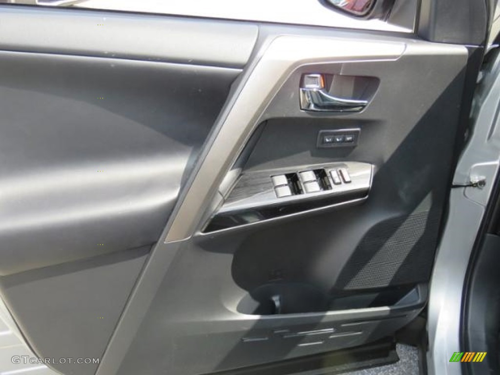 2018 Toyota RAV4 Limited Door Panel Photos