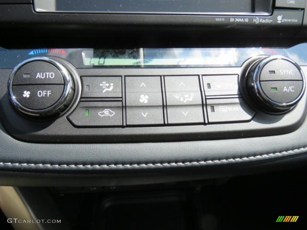 2018 Toyota RAV4 Limited Controls Photo #126599399
