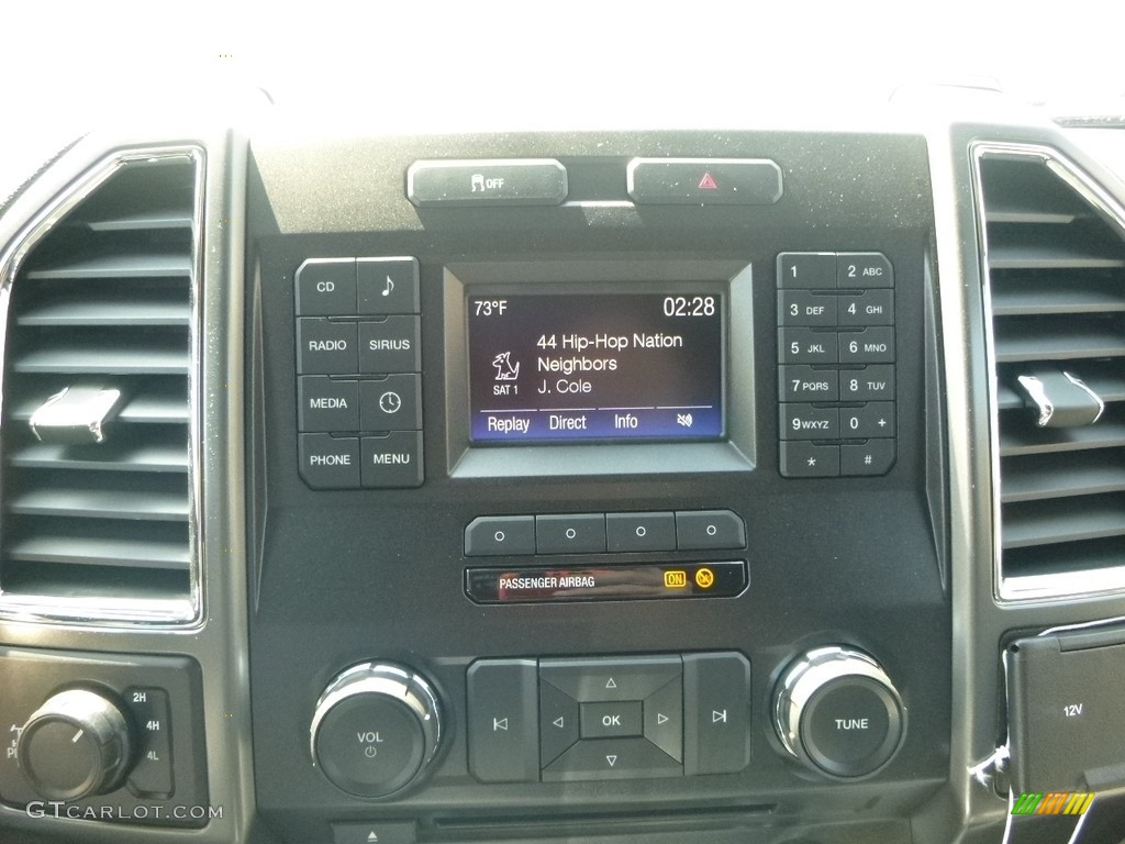 2018 F250 Super Duty XLT Crew Cab 4x4 - Ruby Red / Earth Gray photo #14