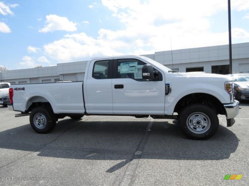 2018 F250 Super Duty XLT SuperCab 4x4 - Oxford White / Earth Gray photo #2