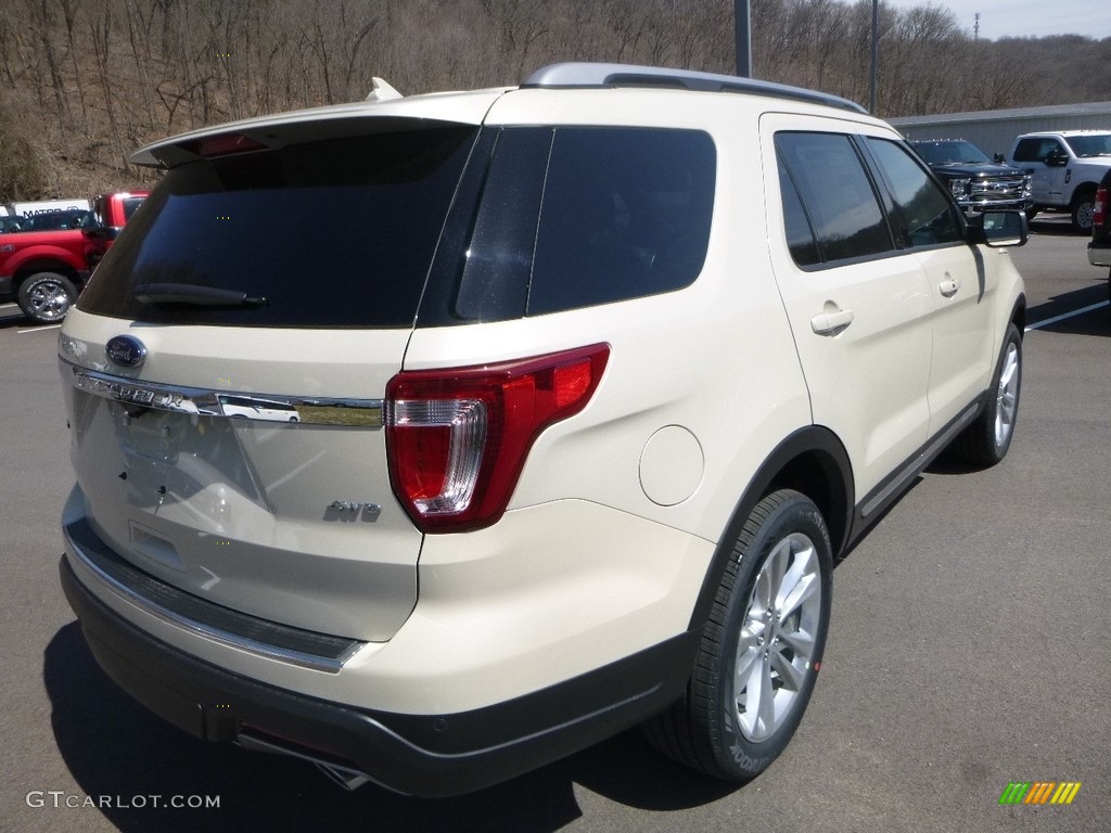 2018 Explorer XLT 4WD - Platinum Dune / Ebony Black photo #2