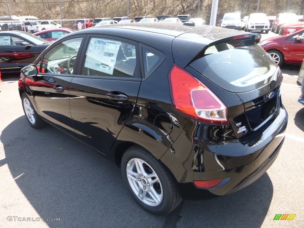 2018 Fiesta SE Hatchback - Shadow Black / Charcoal Black photo #6