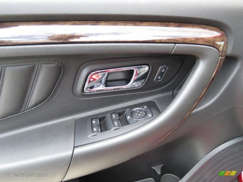2018 Ford Taurus Limited Controls Photo #126603350