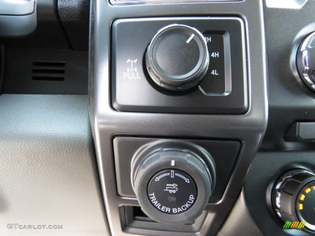 2018 F150 XLT SuperCrew 4x4 - Oxford White / Earth Gray photo #20