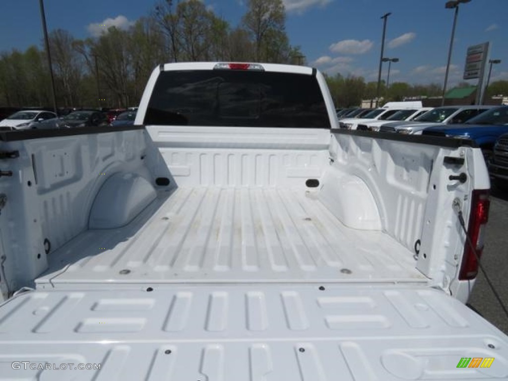 2018 F150 XLT SuperCrew 4x4 - Oxford White / Earth Gray photo #25