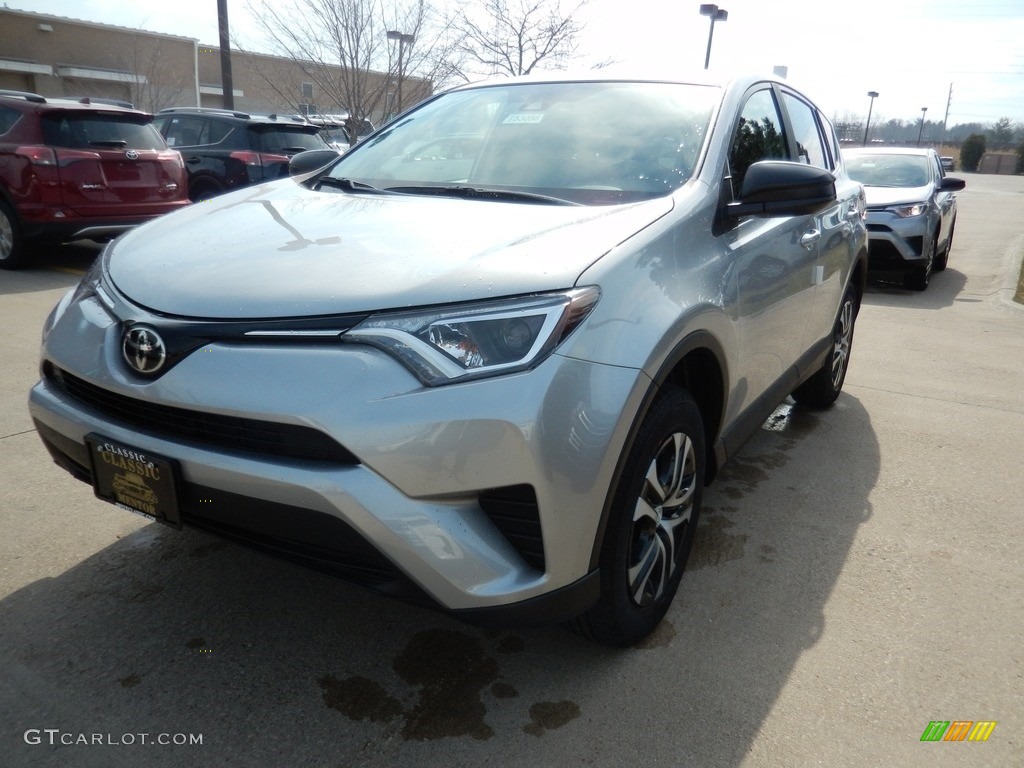 2018 RAV4 LE - Silver Sky Metallic / Black photo #1