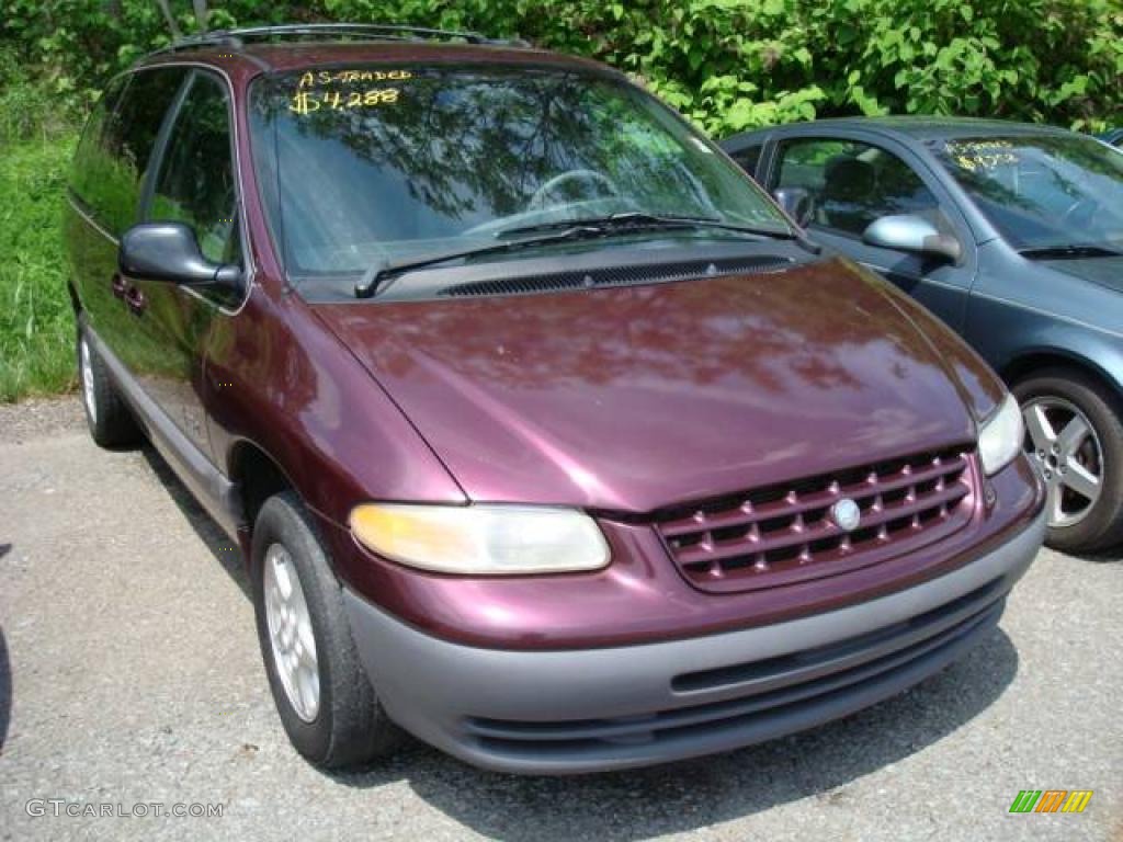 1999 Grand Voyager SE - Deep Cranberry Pearl / Mist Gray photo #1