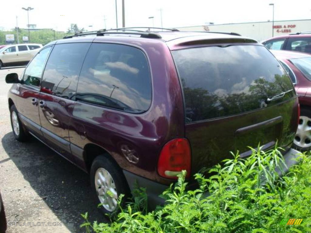 1999 Grand Voyager SE - Deep Cranberry Pearl / Mist Gray photo #4