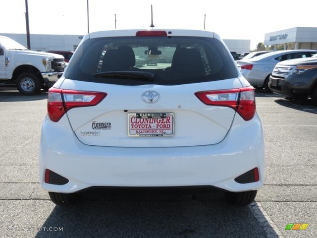 2018 Yaris 3-Door L - Super White / Black photo #22