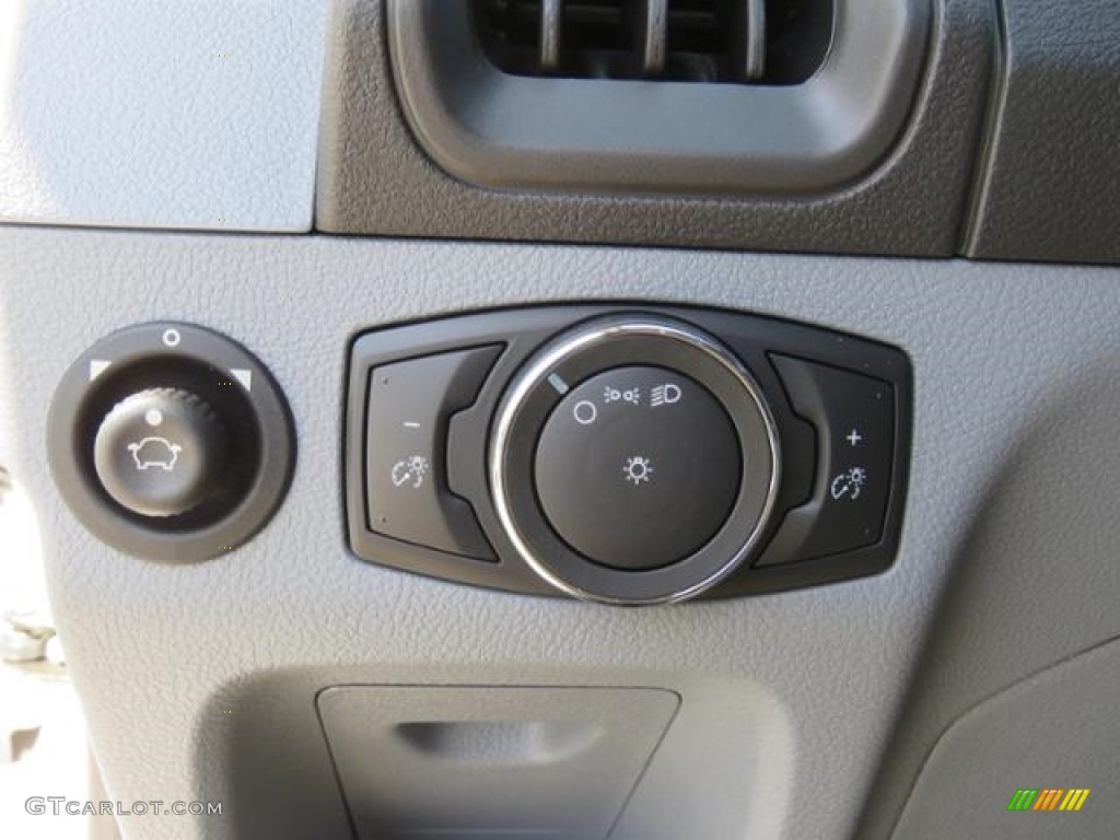 2018 Ford Transit Van 250 HR Long Controls Photo #126618615