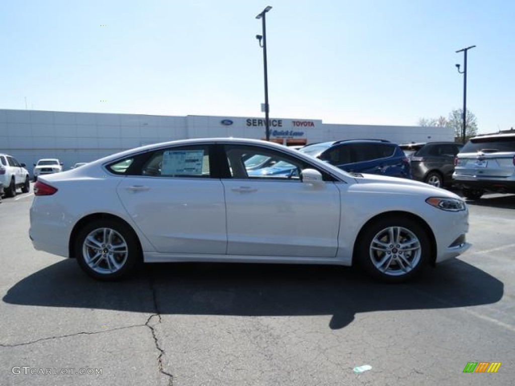 2018 Fusion SE - White Platinum / Medium Light Stone photo #2