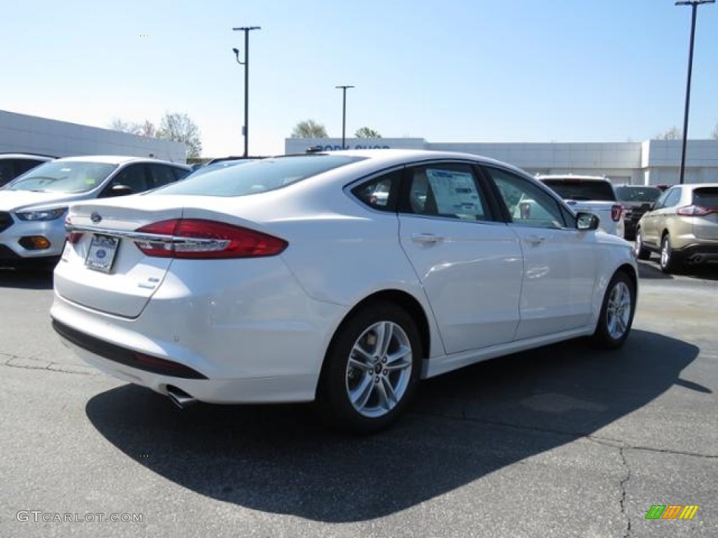 2018 Fusion SE - White Platinum / Medium Light Stone photo #3