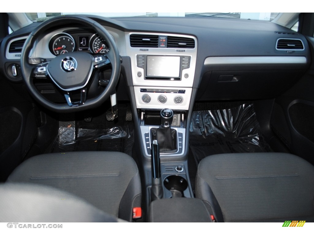 2017 Golf 4 Door 1.8T S - Night Blue Metallic / Titan Black photo #13