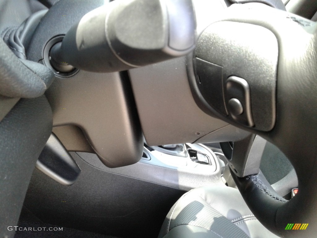 2019 Jeep Cherokee Limited Controls Photo #126619872