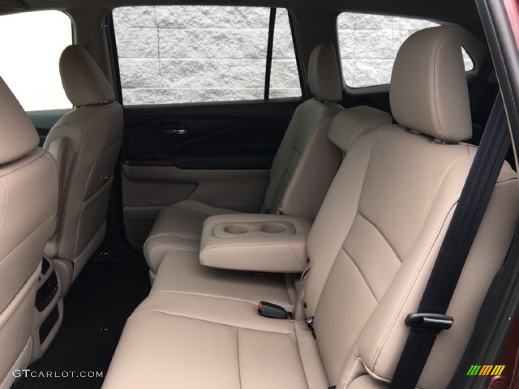 2018 Honda Pilot EX-L AWD Rear Seat Photo #126620673