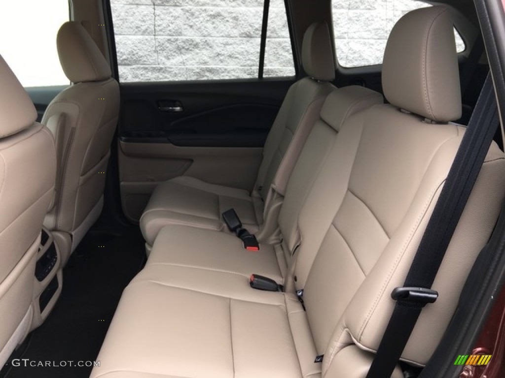 2018 Honda Pilot EX-L AWD Rear Seat Photo #126620685