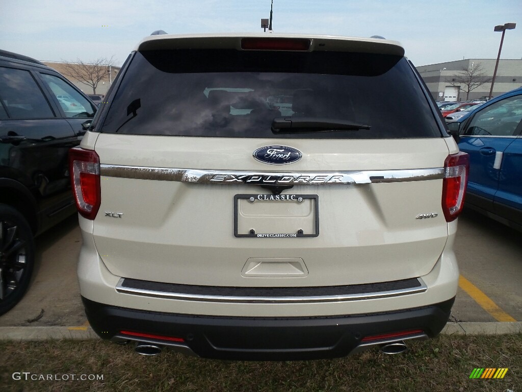 2018 Explorer XLT 4WD - Platinum Dune / Medium Stone photo #3