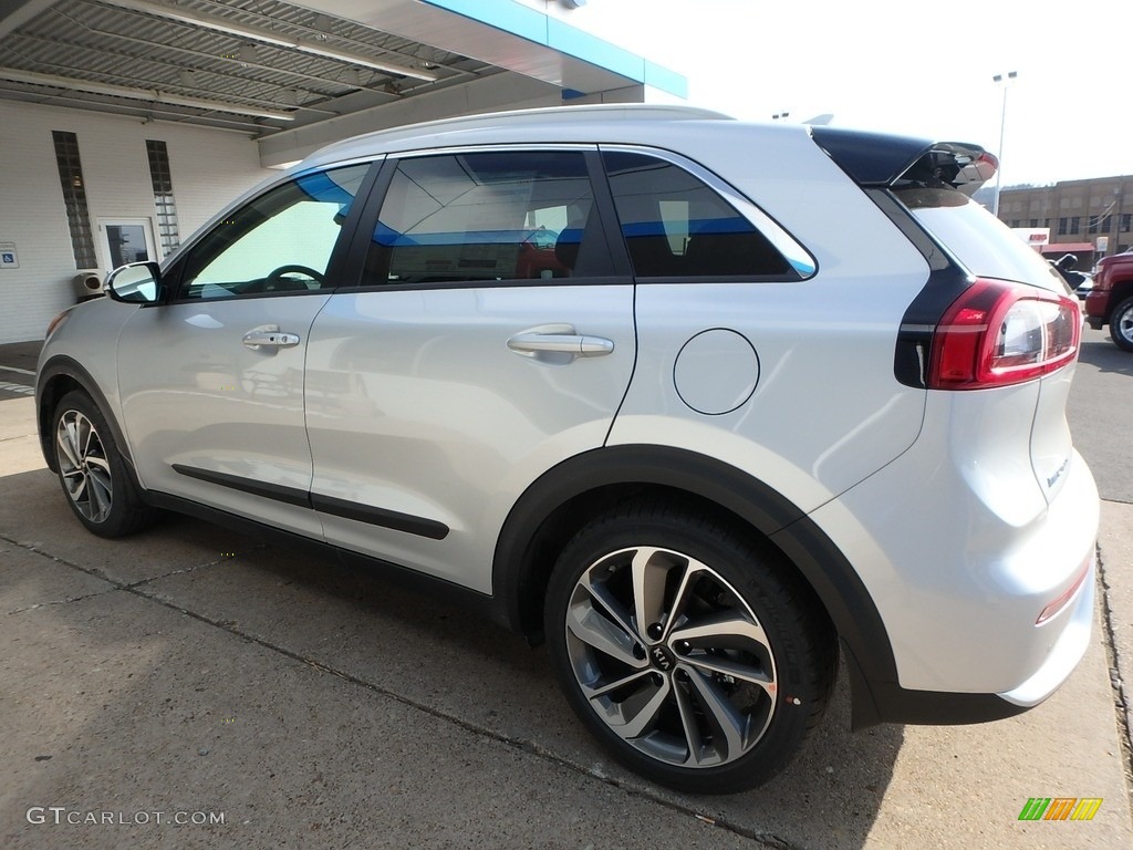 2018 Niro Touring Hybrid - Silky Silver / Charcoal photo #5