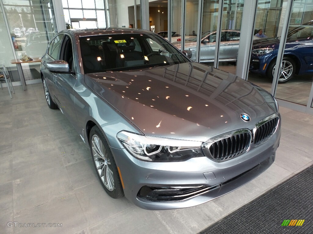 2018 5 Series 530i xDrive Sedan - Bluestone Metallic / Black photo #1