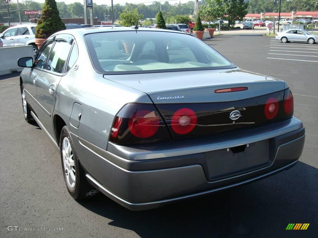 2005 Impala  - Medium Gray Metallic / Medium Gray photo #4