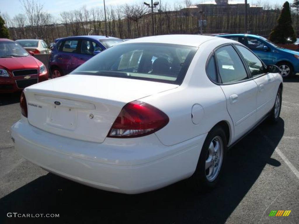 2006 Taurus SE - Vibrant White / Medium/Dark Flint Grey photo #3