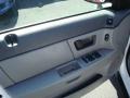 2006 Vibrant White Ford Taurus SE  photo #14