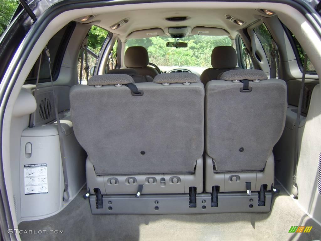 2006 Grand Caravan SXT - Brilliant Black Crystal Pearl / Dark Khaki/Light Graystone photo #9