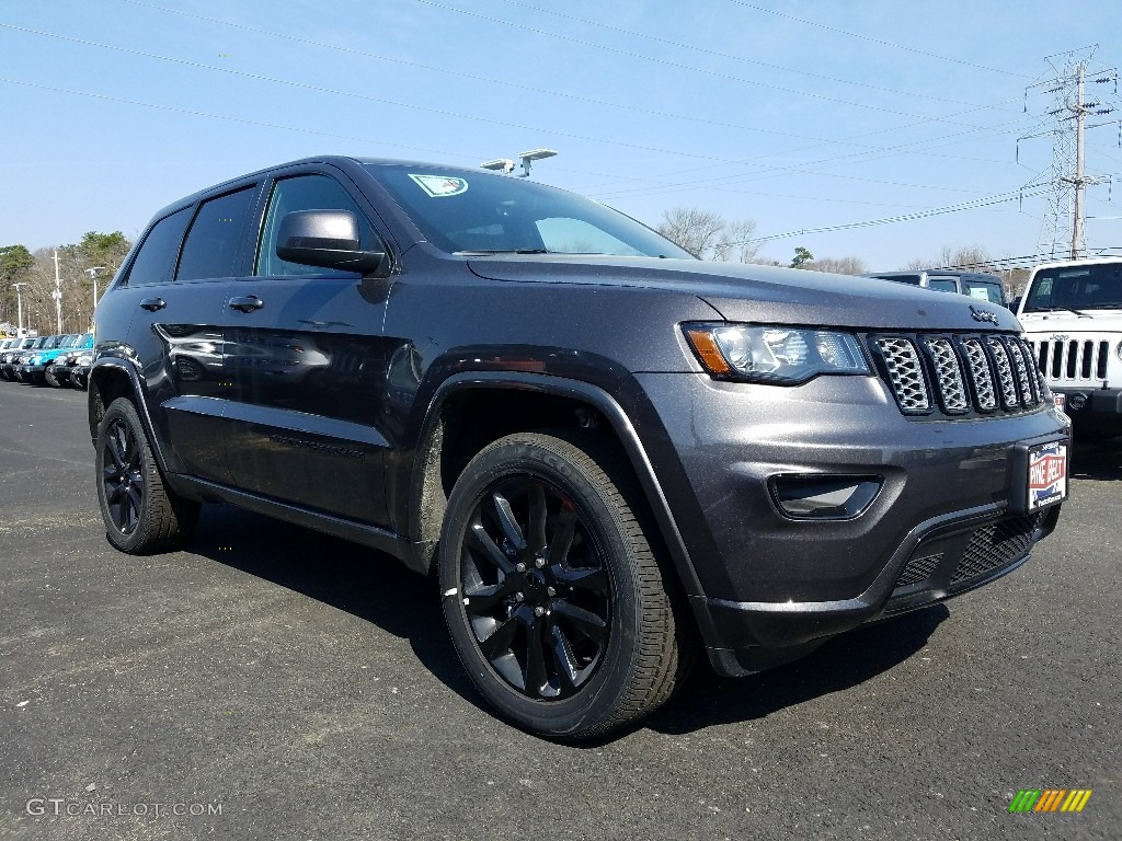 2018 Grand Cherokee Altitude 4x4 - Granite Crystal Metallic / Black photo #1