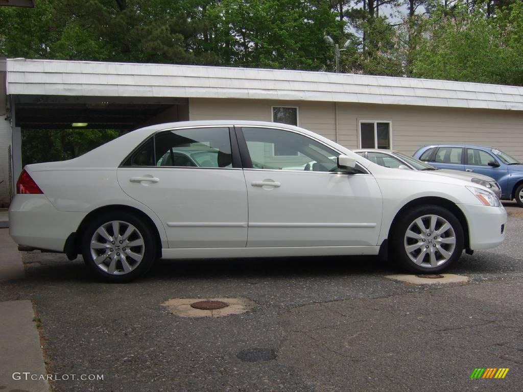 2006 Accord EX-L V6 Sedan - Taffeta White / Ivory photo #1