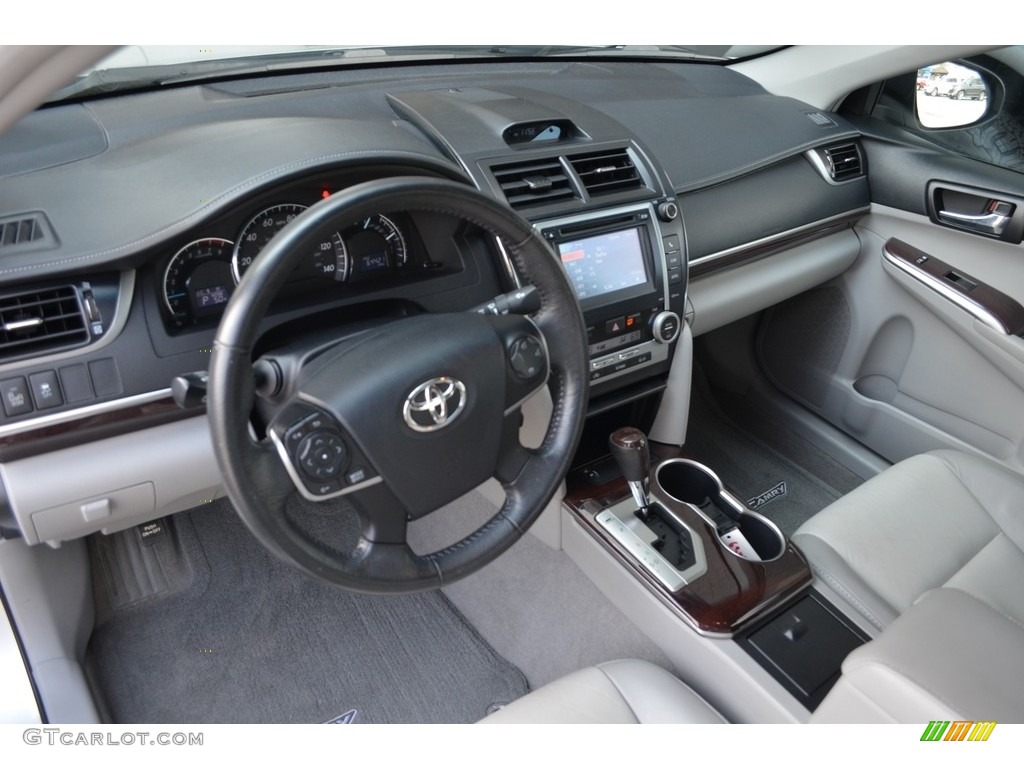 2012 Camry XLE V6 - Classic Silver Metallic / Ivory photo #10